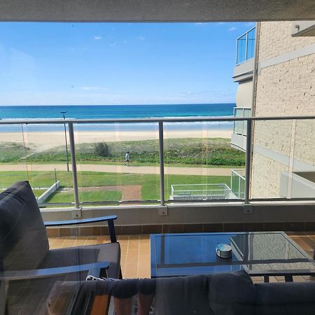 Pacific Surf Absolute Beachfront Apartments Gold Coast Dış mekan fotoğraf