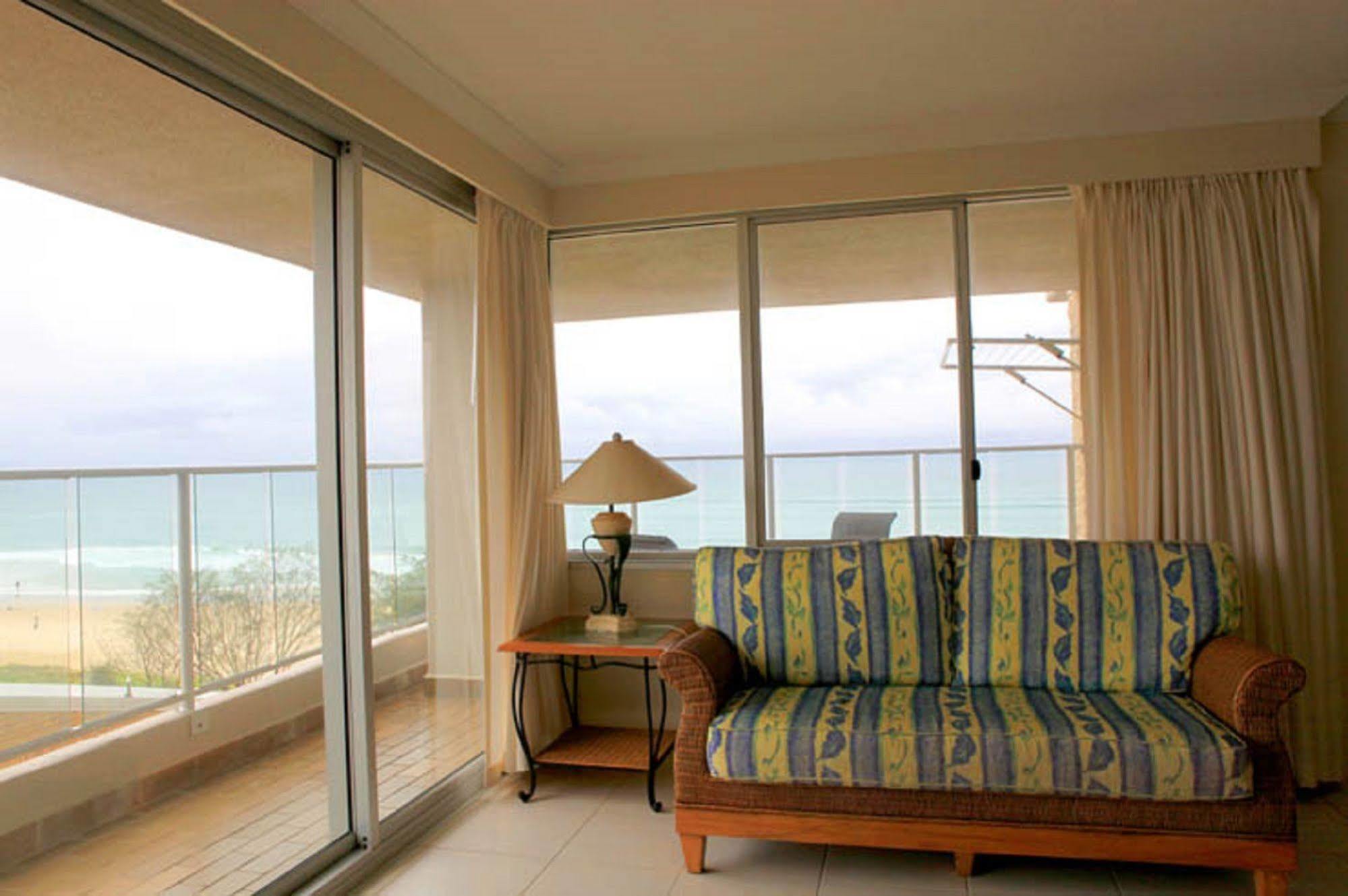 Pacific Surf Absolute Beachfront Apartments Gold Coast Dış mekan fotoğraf
