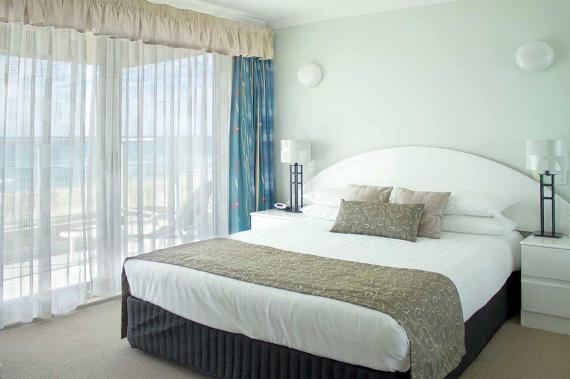 Pacific Surf Absolute Beachfront Apartments Gold Coast Dış mekan fotoğraf