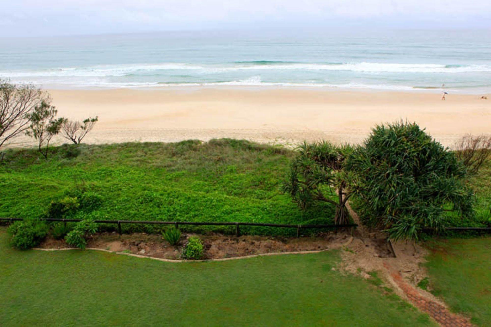 Pacific Surf Absolute Beachfront Apartments Gold Coast Dış mekan fotoğraf